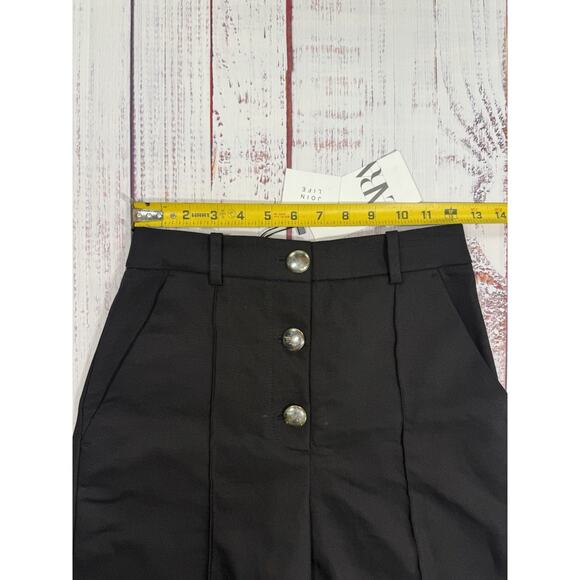 Zara High Waisted Bermuda Shorts Women’s Size XS Pleated Button Black NWT - Picture 5 of 6